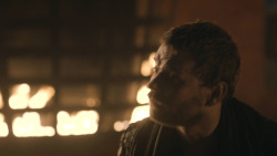 extant_GameOfThrones_8x01-Winterfell_2059