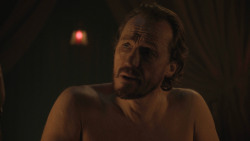extant_GameOfThrones_8x01-Winterfell_2065