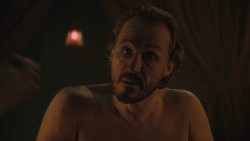 extant_GameOfThrones_8x01-Winterfell_2068