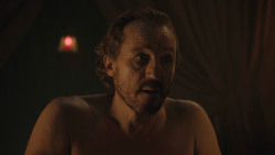 extant_GameOfThrones_8x01-Winterfell_2071