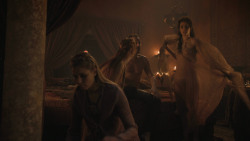extant_GameOfThrones_8x01-Winterfell_2073