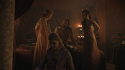 extant_GameOfThrones_8x01-Winterfell_2076