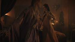 extant_GameOfThrones_8x01-Winterfell_2083