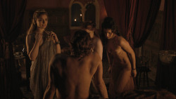extant_GameOfThrones_8x01-Winterfell_2093