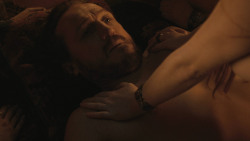 extant_GameOfThrones_8x01-Winterfell_2118