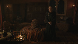 extant_GameOfThrones_8x01-Winterfell_2152