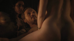 extant_GameOfThrones_8x01-Winterfell_2156