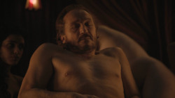 extant_GameOfThrones_8x01-Winterfell_2163