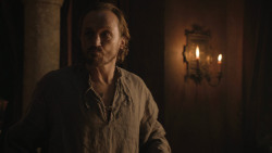extant_GameOfThrones_8x01-Winterfell_2201