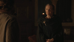 extant_GameOfThrones_8x01-Winterfell_2211