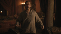 extant_GameOfThrones_8x01-Winterfell_2224