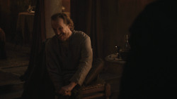 extant_GameOfThrones_8x01-Winterfell_2230