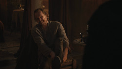 extant_GameOfThrones_8x01-Winterfell_2232