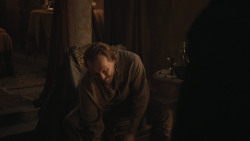 extant_GameOfThrones_8x01-Winterfell_2238