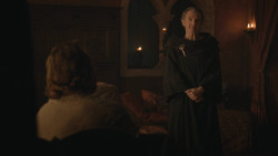 extant_GameOfThrones_8x01-Winterfell_2245