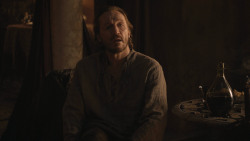 extant_GameOfThrones_8x01-Winterfell_2247