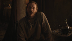 extant_GameOfThrones_8x01-Winterfell_2253