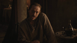 extant_GameOfThrones_8x01-Winterfell_2254