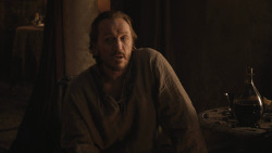 extant_GameOfThrones_8x01-Winterfell_2258