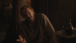 extant_GameOfThrones_8x01-Winterfell_2259