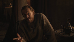 extant_GameOfThrones_8x01-Winterfell_2261