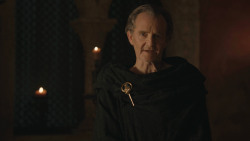 extant_GameOfThrones_8x01-Winterfell_2268