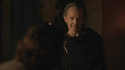 extant_GameOfThrones_8x01-Winterfell_2271