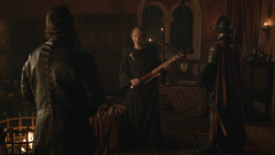 extant_GameOfThrones_8x01-Winterfell_2299