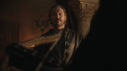 extant_GameOfThrones_8x01-Winterfell_2310