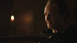 extant_GameOfThrones_8x01-Winterfell_2326