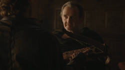 extant_GameOfThrones_8x01-Winterfell_2346