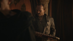 extant_GameOfThrones_8x01-Winterfell_2356