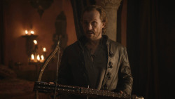 extant_GameOfThrones_8x01-Winterfell_2361