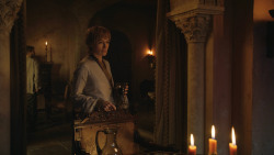 extant_GameOfThrones_8x01-Winterfell_2371