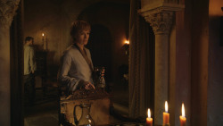 extant_GameOfThrones_8x01-Winterfell_2372