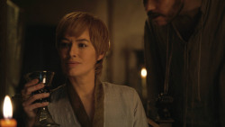 extant_GameOfThrones_8x01-Winterfell_2396