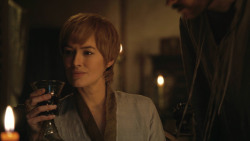 extant_GameOfThrones_8x01-Winterfell_2398