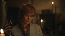 extant_GameOfThrones_8x01-Winterfell_2405