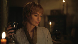 extant_GameOfThrones_8x01-Winterfell_2417