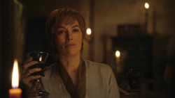 extant_GameOfThrones_8x01-Winterfell_2445