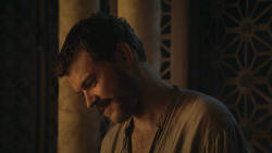 extant_GameOfThrones_8x01-Winterfell_2449