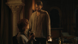 extant_GameOfThrones_8x01-Winterfell_2462