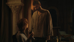 extant_GameOfThrones_8x01-Winterfell_2465