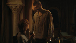 extant_GameOfThrones_8x01-Winterfell_2469