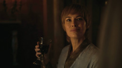 extant_GameOfThrones_8x01-Winterfell_2472