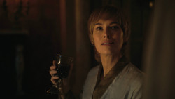 extant_GameOfThrones_8x01-Winterfell_2481