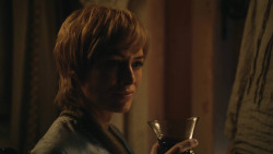 extant_GameOfThrones_8x01-Winterfell_2493