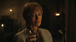 extant_GameOfThrones_8x01-Winterfell_2536