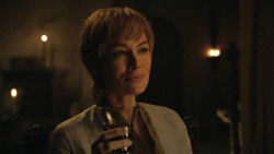 extant_GameOfThrones_8x01-Winterfell_2539