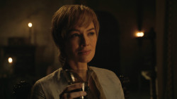 extant_GameOfThrones_8x01-Winterfell_2541